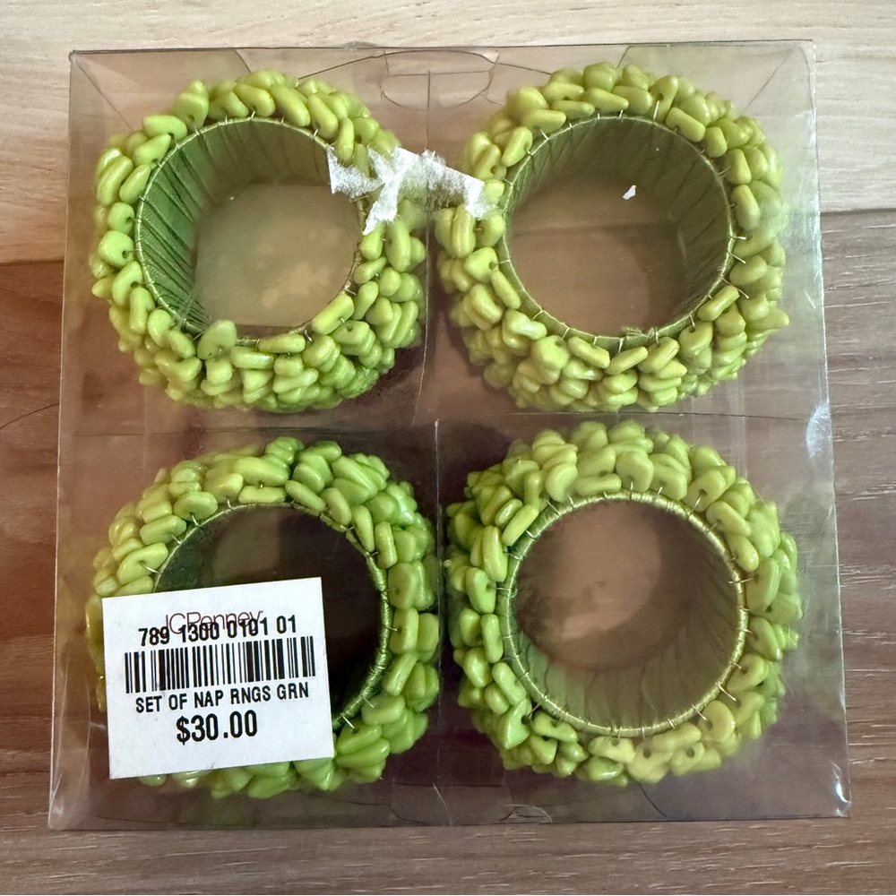 Aman‎ Green Beaded Napkin Rings Set - Picture 3 of 3
